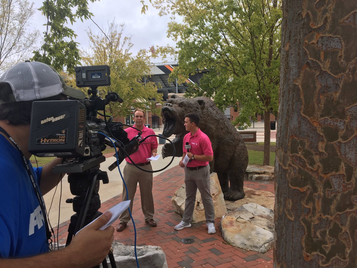 WGXAnews's tweet photo. We’re #LIVE from #FiveStarStadium at @MercerYou for #GAMEDAY! It’s pink out day and we are fired up! Join us now on #ABC16! https://t.co/ncICsiUM6S