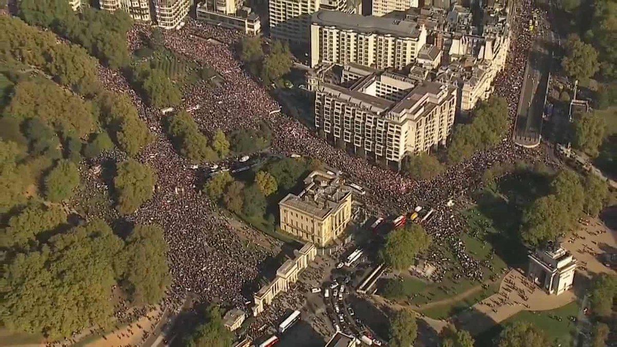 ClareMChapman's tweet photo. Now this is what I call democracy in action.... https://t.co/YD05oR57u9