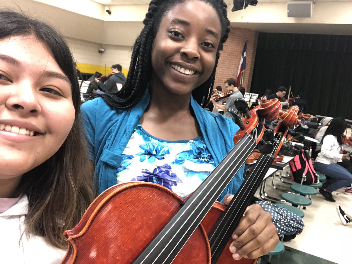 TexanOrch's tweet image. Good luck to our hard working orchestra students at region today! #region #sampride @SamHoustonHS