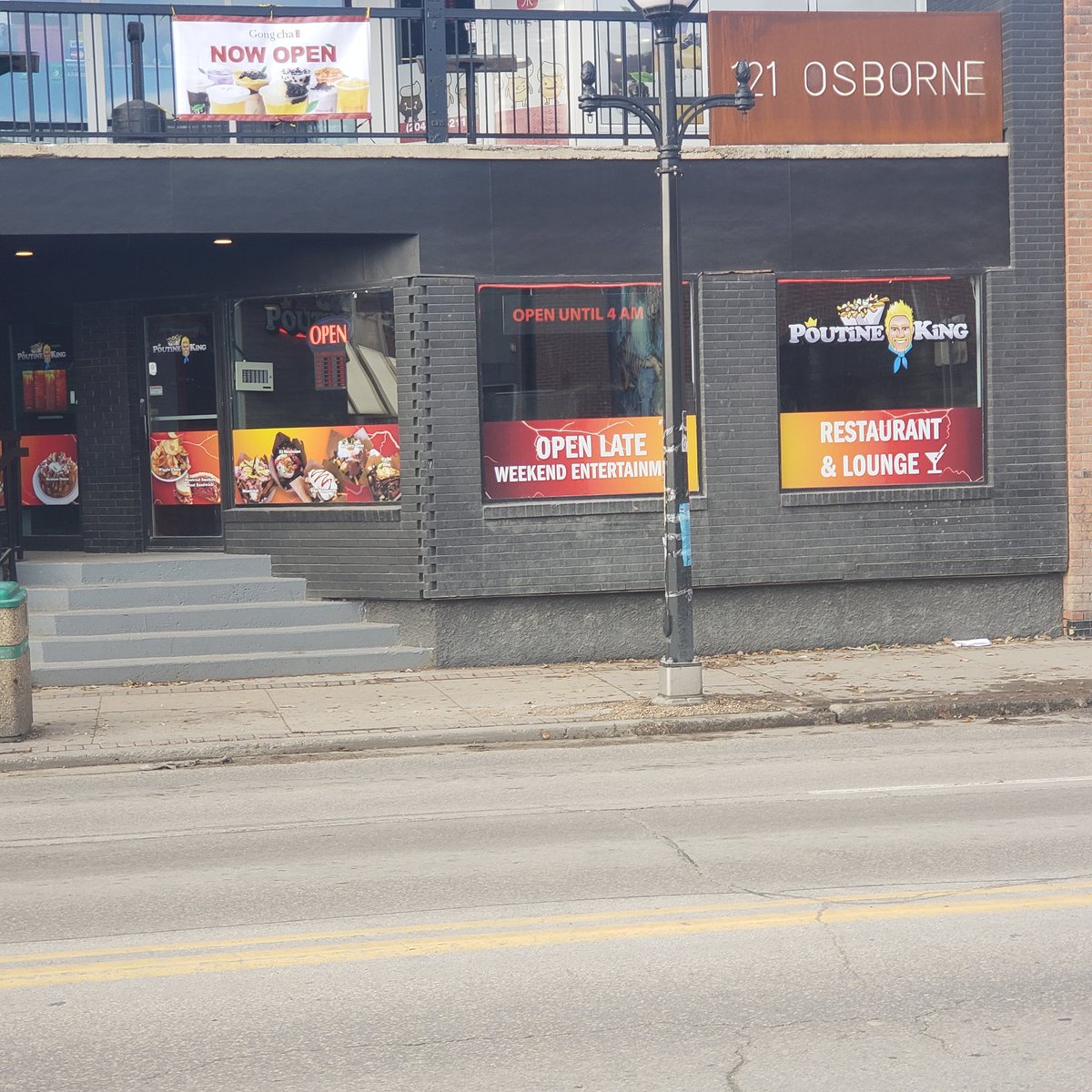 poutine_king's tweet photo. New location now open until 4am Osborne village @OsborneVillager @PegCityGrub @OVwpg @Tha_Coach https://t.co/1jOOcFu8IC