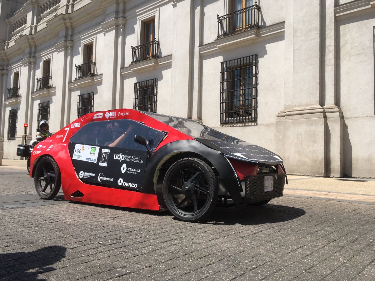 ReporteSos's tweet photo. Vehículos solares salen desde La Moneda @Carrera_Solar @ACCIONA_CL @MRPChile https://t.co/Dq0t48Q4ef