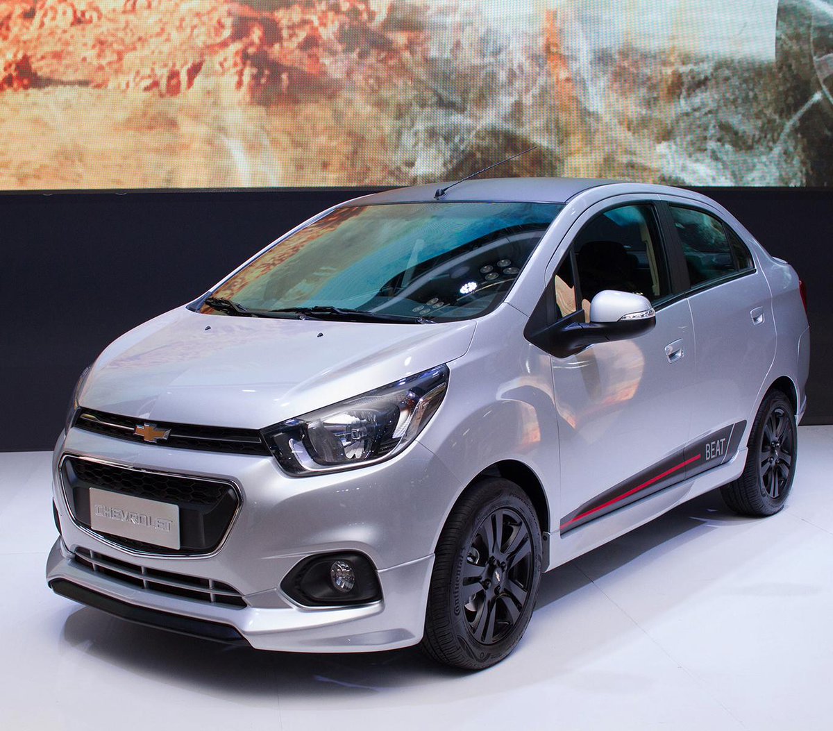 ChevroletEc's tweet photo. Ven a conocer nuestros nuevos íconos de la generación: Chevrolet Beat. Y descubre lo que te mueve. Te esperamos en Cemexpo, en #Automundo2018. https://t.co/qCZAesBWlK
