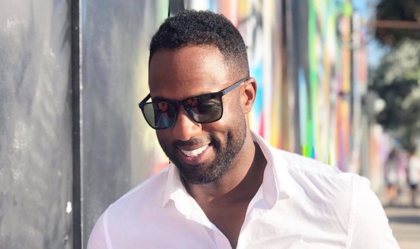 Estamos enamorados como <a href="/AnddyCaicedo/">Anddy Caicedo</a> con su #AmorBonito en el puesto 10 de #losDurísimos de Tropicana conduce <a href="/ricardoelryr/">Ricardo Ramirez ®️&®️</a> 
tropicanafm.com/bogota/webcam