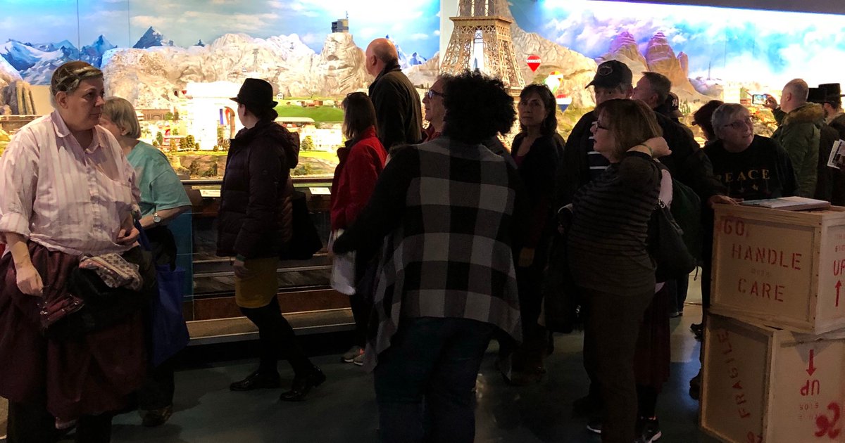 Look at all these #education professionals! Thank you all for attending our Teacher Previews - we hope to see you and your students for some #GlobalEd in the near future! #nyc #passiondriven #fieldtrip