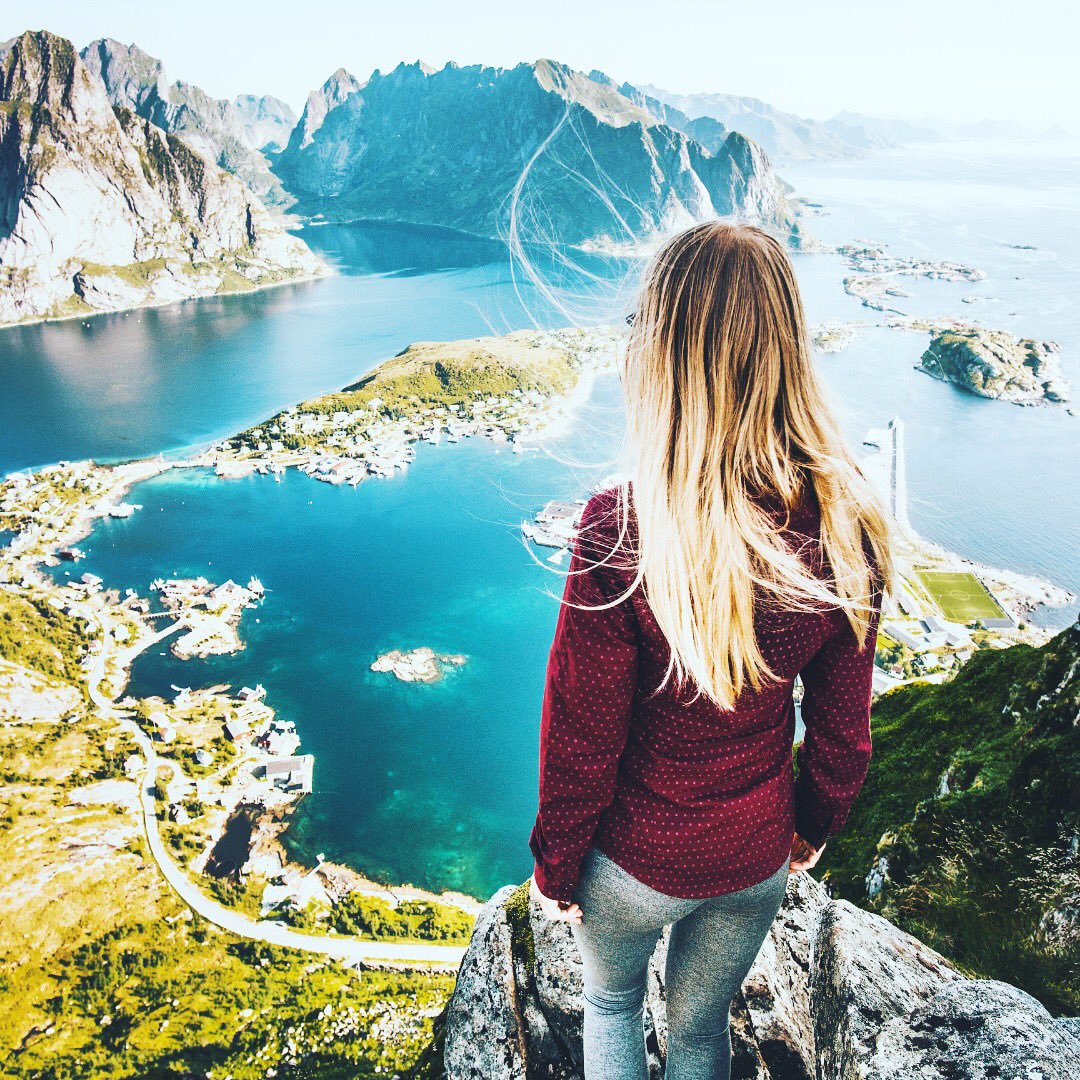 cafecareermom's tweet image. Hard day? Here’s a few amazing ways to make it better. #changeofheart #amazingchanges #positivethinking #lifecoach #careermom #careeradvice #MondayMotivation  caffeinatedcareermom.com/2018/10/08/3-a…