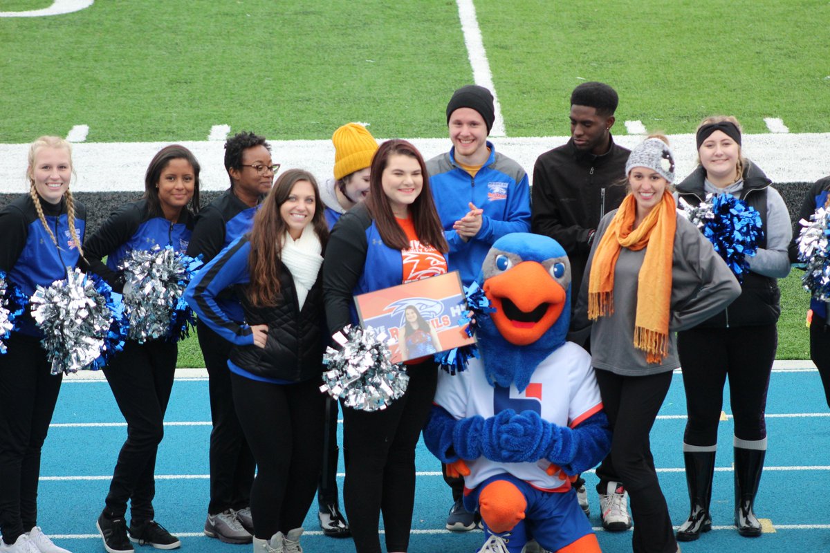 RedTailDance's tweet image. S/O to our sophomore ladies, who were recognized at Saturday's @RedTailSoccer game! 💃💃💃#SophomoreSendoff #RedTailsRising