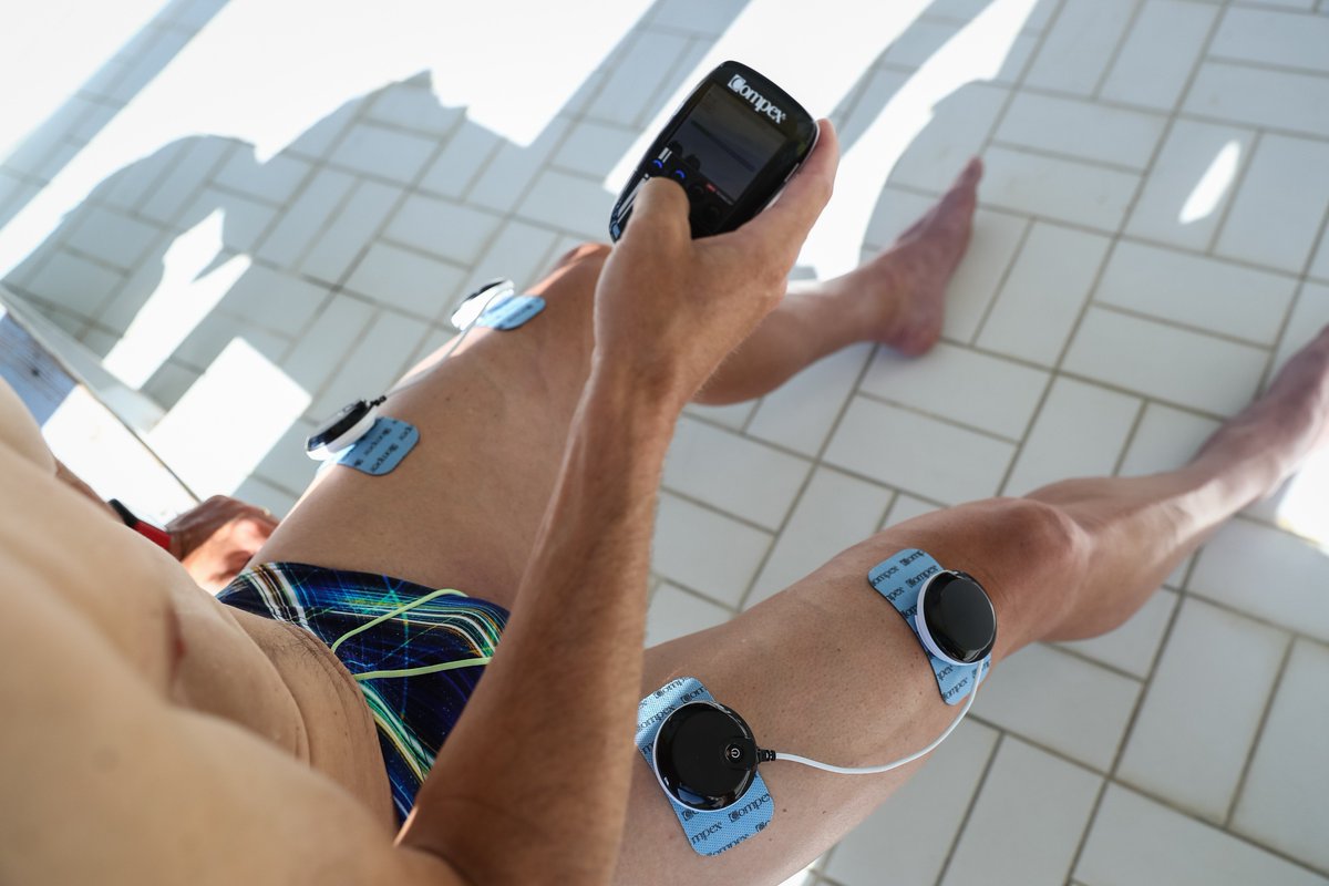 Compex_ES's tweet photo. ¿Sabes como recuperar después de un #triatlón de larga distancia con #Compex?

Te dejamos los consejos de nuestro Product Trainer @Salva_Compex en este artículo 👉 https://t.co/IPr95FkmfS

#CompexTime #Electroestimulación #FelizMartes https://t.co/XsRmGIutjq