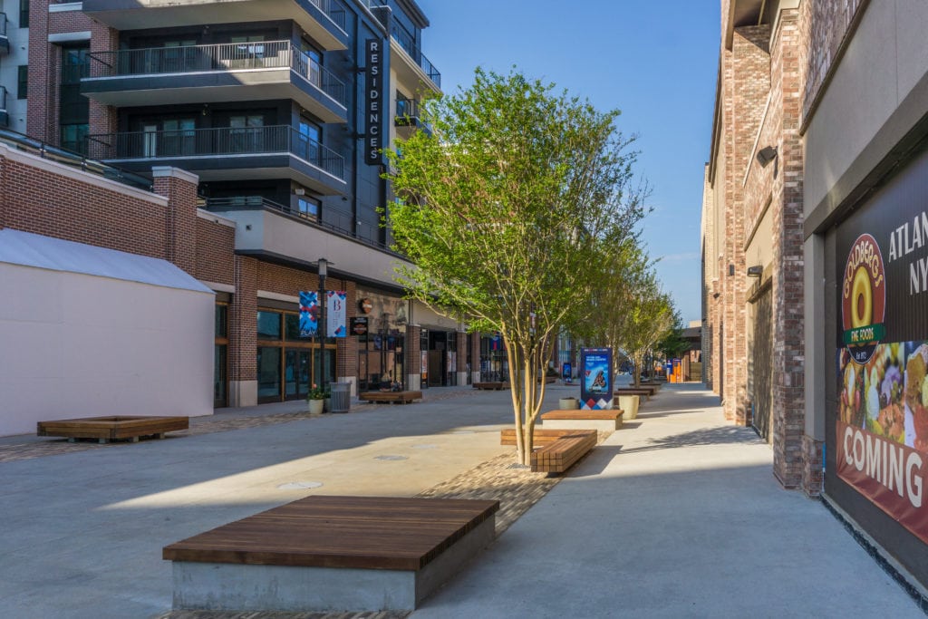 hemmaconcrete's tweet image. We're so proud to have our past #hardscape work at @BatteryATL surrounding our team's @SunTrustPark . ⚾ Thanks for the awesome pics #TimberTown #Atlanta &amp;amp; go #Braves!