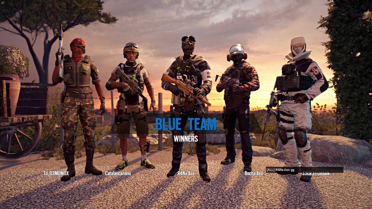 r4_na's tweet photo. Rt por esa partidas fluidas es la que no te tienes que dejar las neuronas para ganar y tu integridad física 🌈 #Rainbow6Siege @bochonsio @raim xD https://t.co/15pEFRZZOc