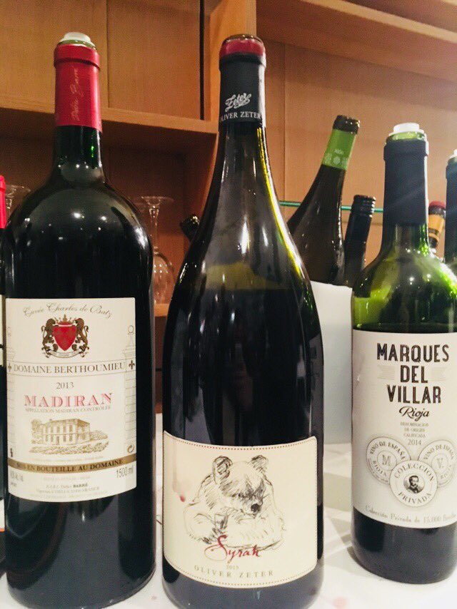 PaysanduMidi's tweet photo. Lancement de « Regard de #vignerons » par Domaine #Valcombe à @nimes @Costieres2Nimes Vente de #vins dans le @Gard @aoccorbieres @LHortus... Vendredi dans @PaysanduMidi 🍷 🍺 🥂 https://t.co/zRd4yxEpGk