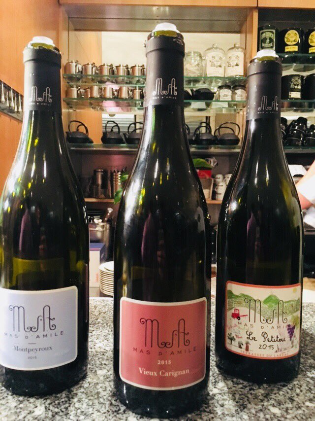 PaysanduMidi's tweet photo. Lancement de « Regard de #vignerons » par Domaine #Valcombe à @nimes @Costieres2Nimes Vente de #vins dans le @Gard @aoccorbieres @LHortus... Vendredi dans @PaysanduMidi 🍷 🍺 🥂 https://t.co/zRd4yxEpGk