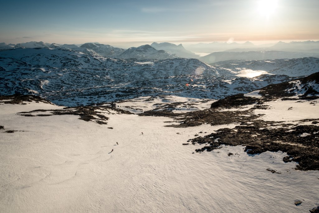 The heli-ski gods of Swedish Lapland tobyskinner.net/2018/10/08/the…