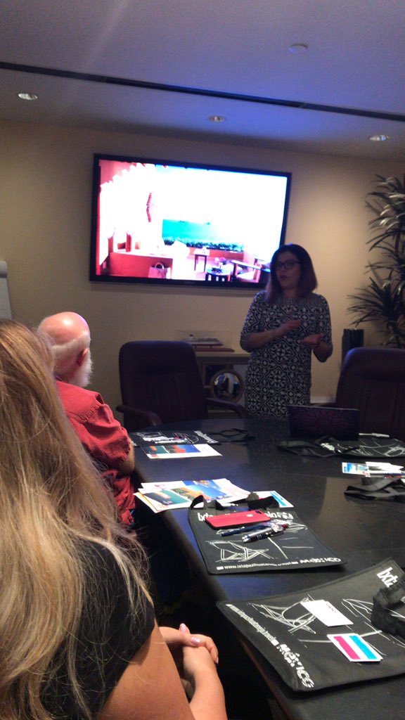 Dessirée Dufóo 🦋 tweet media