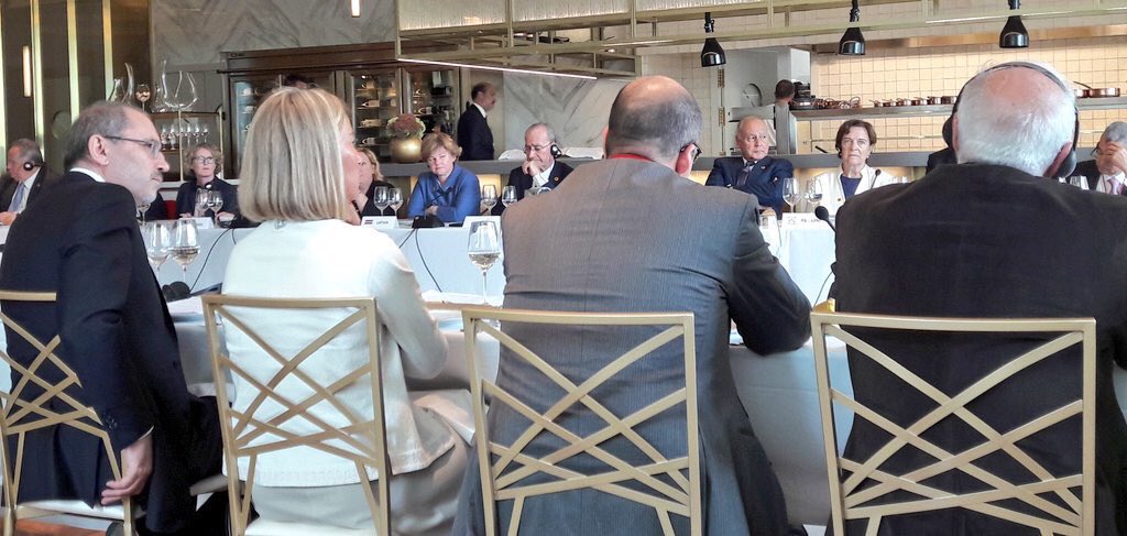 pacodelatorrep's tweet photo. Hoy he participado en el III Foro Regional de la Unión por el Mediterráneo, en el que ministros de Asuntos Exteriores de países miembros han analizado logros y hoja de ruta para que los territorios de la Europa del Mediterráneo sean más inclusivos y sostenibles #UfMRegForum https://t.co/dW38JY7Q5g