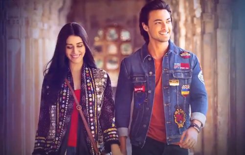 Flixa8e's tweet photo. #Loveyatri 1st Weekend Biz

Fri - ₹2.00 Cr
Sat - ₹2.10 Cr
Sun - ₹2.80
IN NETT - ₹6.90 Cr
IN GROSS - ₹8.87 Cr
#AayushSharma #WarinaHussain #boxoffice #day3 #collections https://t.co/FfF8SwiLFE