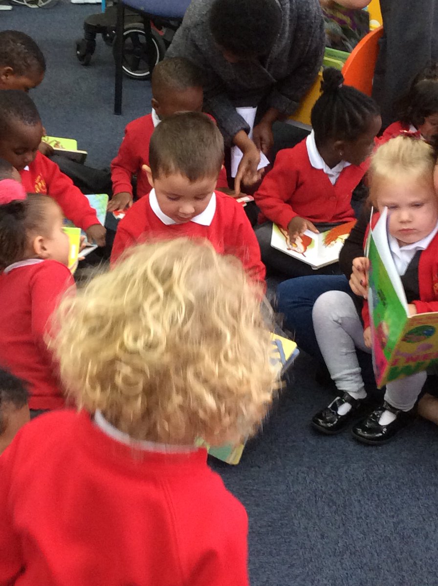 bartonmichelle1's tweet photo. We love to read in nursery @NewParkPrimary https://t.co/8G1DarLO2f