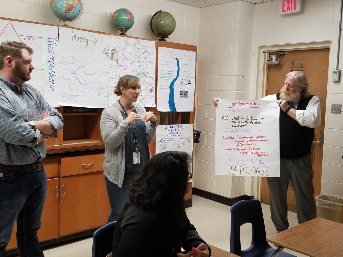 jenwbutler's tweet photo. #FWISD science teachers took the challenge! They are making the content connections to ensure that their students are prepared to transfer knowledge and skills inside and outside of their content area. @FWISDCurriculum #WaiverDay2018 #fw_science https://t.co/UukuiOjuvy