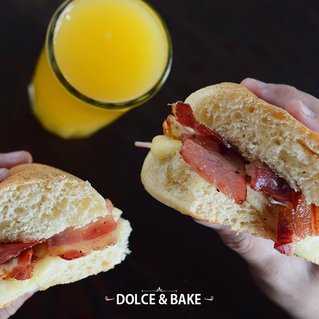 ¿Tienes tu barrita de energía en rojo?😱🆘
Entonces vente por nuestro #PanAmericano ¡Mmm!😍

#dolcedesayunos #dolceandbake #breakfastlover #baconholics #ricosdesayunos #méridavenezuela