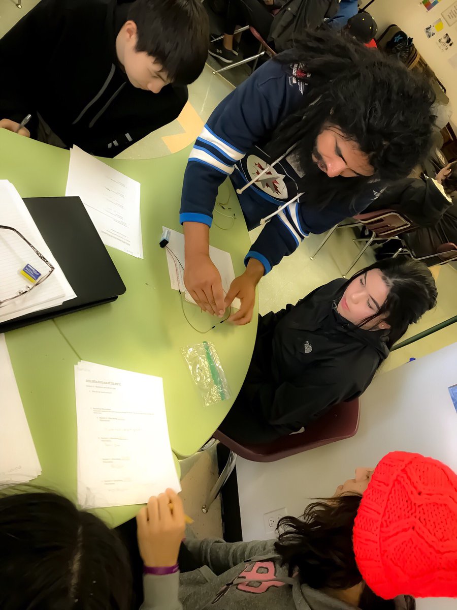 pcssd52's tweet photo. This week we learned about circuitry and programming as a school. https://t.co/I5bMS5Pwec