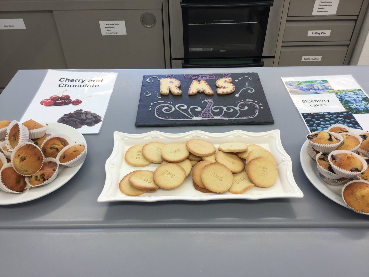 RMSFood's tweet photo. RMS girls cooked delicious cakes, bread, savoury and sweet biscuits to serve to our visitors on Open Day. #RMS https://t.co/VNY5I0LUhq