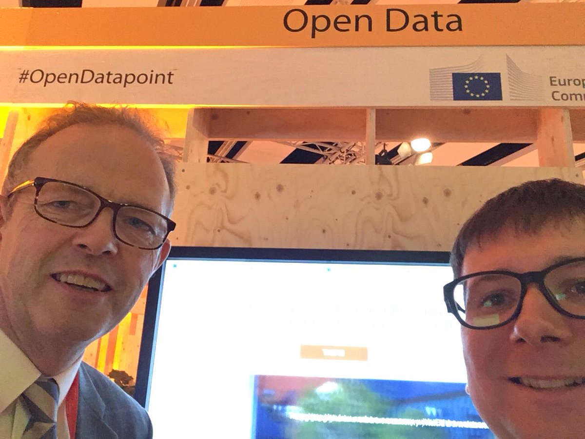 JM_microblog's tweet image. European Open Data greats Czech Open Data!:) @kubanster @jkb_misek @otevrenadata @MTosovsky @panislovenka @nadaceOSF @ondrej_profant @JiriUlip @RegioEvaluation #opendata #esifopendata