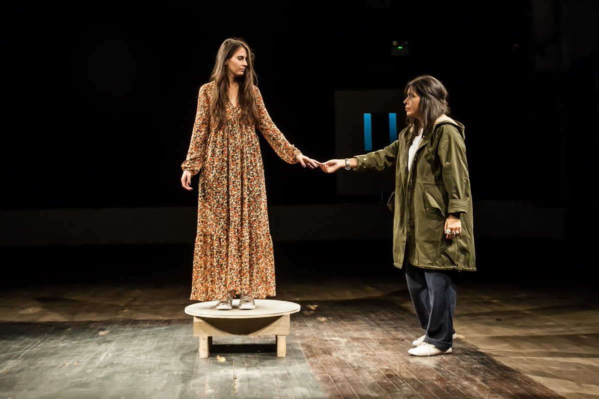 ICALondon's tweet photo. "...because clearly what’s happening currently in America is not
disconnected to what’s happening here..."

#QUEENSROW, Richard Maxwell's latest play, is now showing. Get 4 tix for £40 with our multibuy offer: https://t.co/6D7TJx8Bp1 https://t.co/U2xYoWsIO3