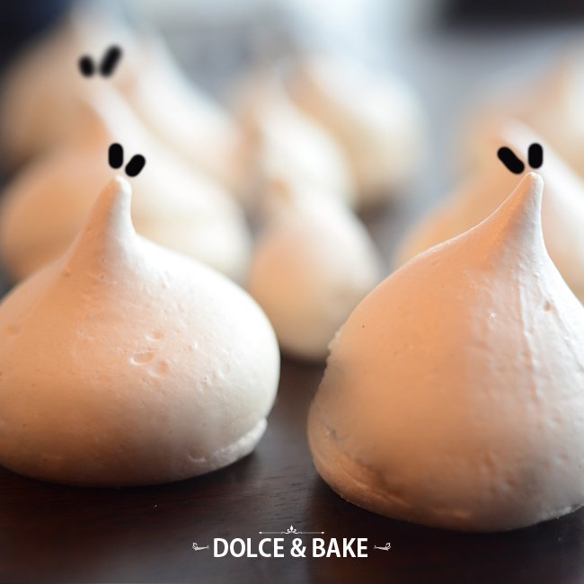 Los piquitos más dulces que diariamente acompañan tu #cafe en #DolceandBake 😍😋

#momentosdolce #coffeelovers #coffeetime #restaurantesmerida #productolocal