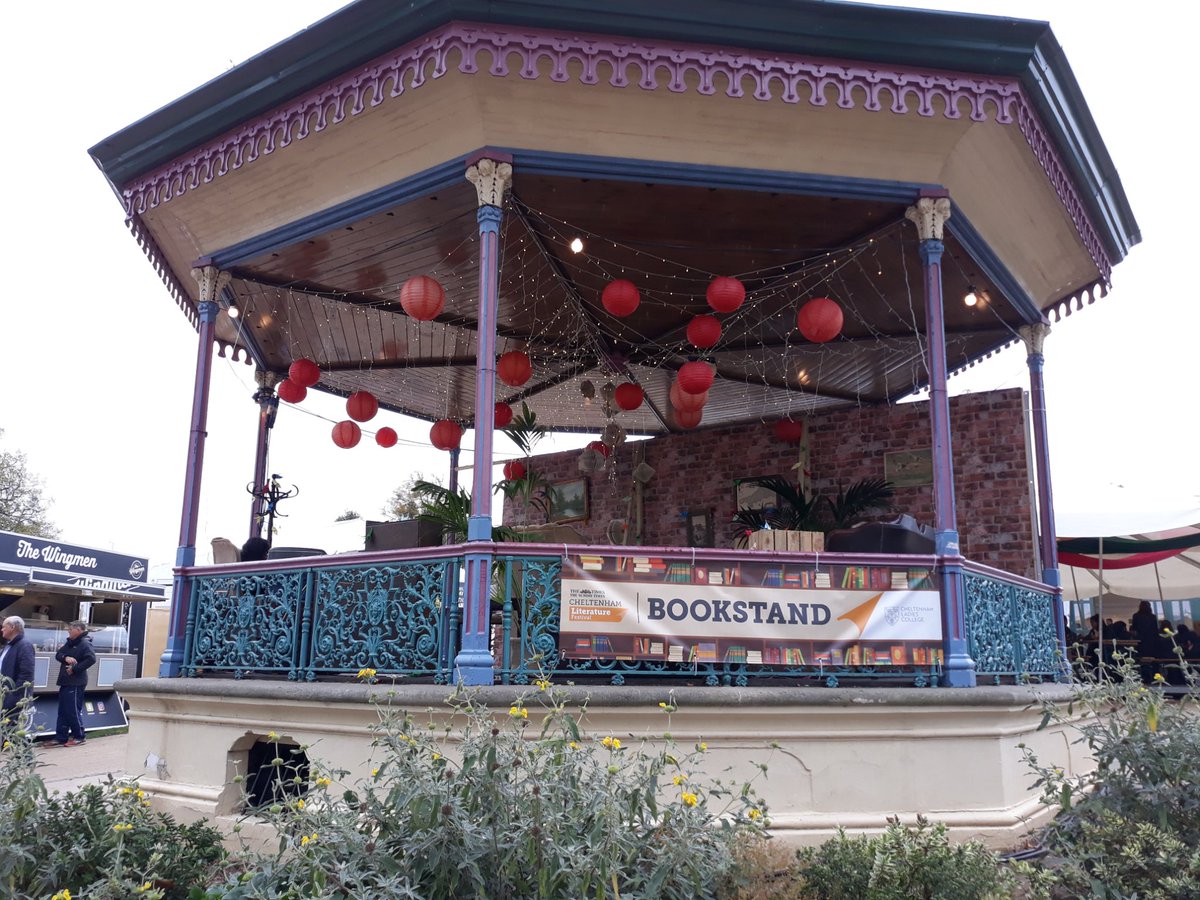BeaufortLitera1's tweet photo. So much to see in the festival village @CheltLitFest #wonderland #creative #inspired https://t.co/Dj1J4hs4vu