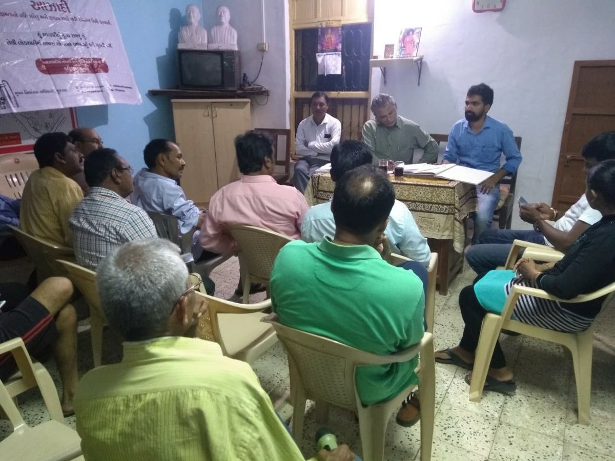 MamlatdarV's tweet photo. Ratri sabha at Kalvada village taluka valsad @collectorvalsad https://t.co/3BJR1NLvqd