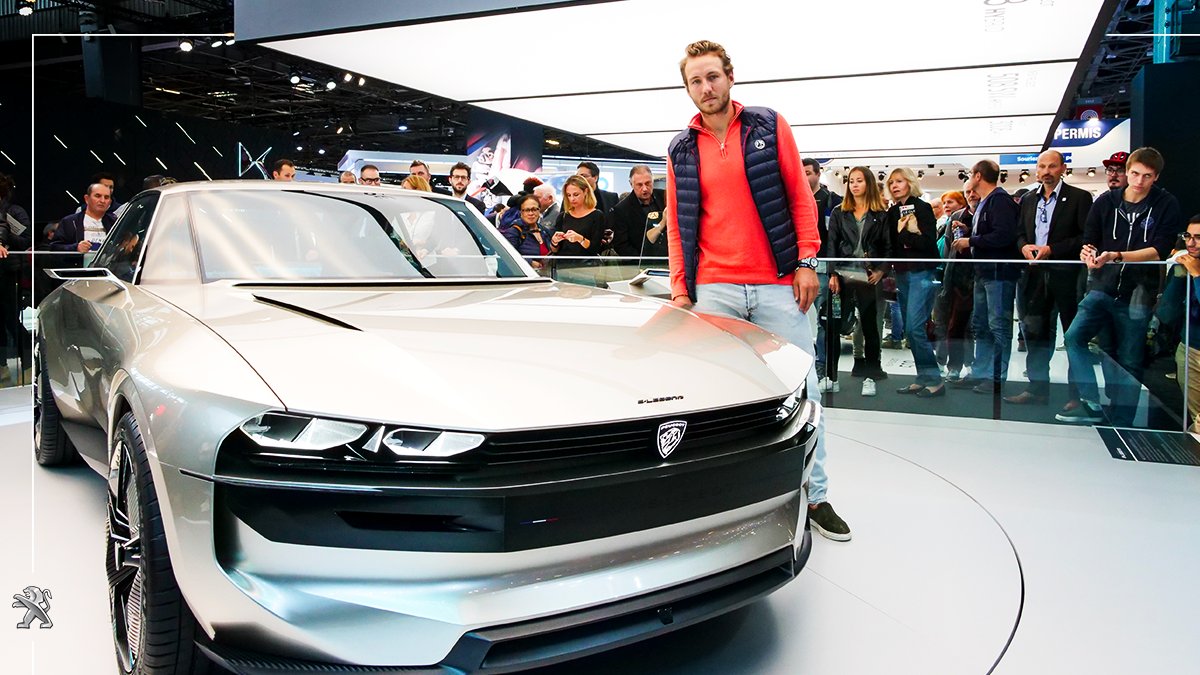PeugeotFR's tweet photo. Dernier passage enfin sur #elegendconcept pour @la_pouille avec une foule nombreuse ! Merci à lui pour son écoute et sa disponibilité !
#MondialAuto #MondialAuto2018 #PMS2018 #MondialParis #ParisMotorShow #NEXTisHERE https://t.co/EoGuBgvpZC