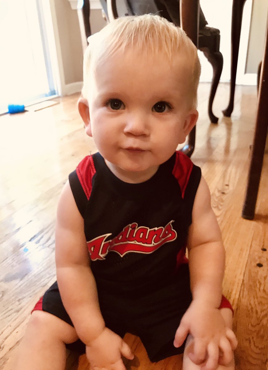 AnnMorrison127's tweet photo. Go @Indians !!! #threeinarow #sunsoutgunsout https://t.co/dbQFElO5xD