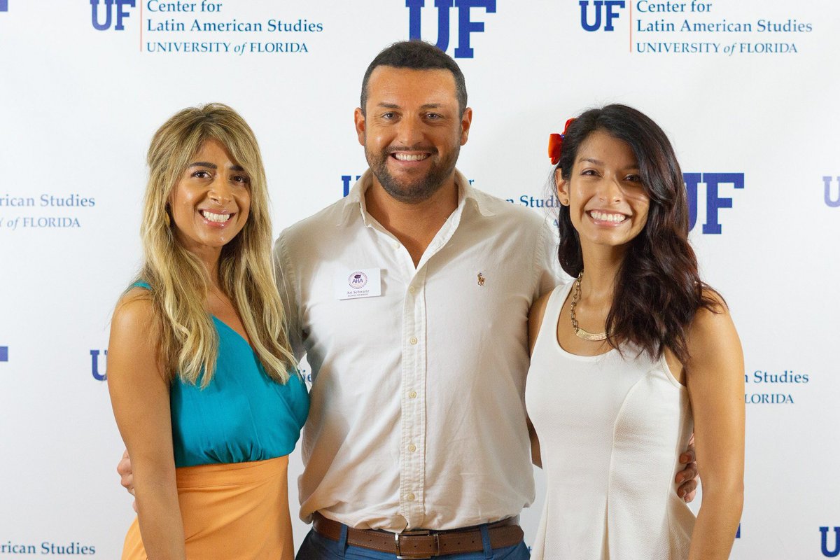 UFCaimanes's tweet photo. What an amazing Hispanic Alumni Weekend! Special thank you to
@LatamUF for co-sponsoring Friday’s annual reception at the University of Florida President’s House. #HAW2018 https://t.co/nISwCWgHVb