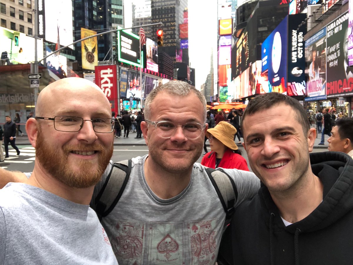 michaelking1981's tweet image. The #FacingAddiction team taking on Manhattan, gearing up for a great evening! ⁦@RyanForRecovery⁩ ⁦@GarrettHade⁩