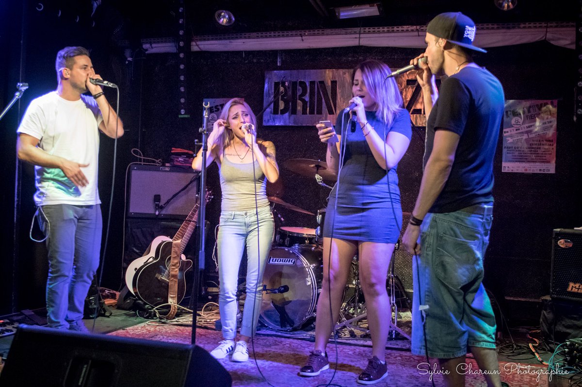 alphaa_off's tweet photo. Retour en photo sur notre concert au Brin de zinc #alphaa #beatbox #acappella #brindezinc #zicomatic https://t.co/KsqgwK8vyL