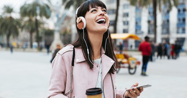 Adweek's tweet photo. Advice from @Audiodraft | 4 steps for developing an audio strategy that captures Consumer interest: https://t.co/ramGNN391R https://t.co/yU7eFSTAzO