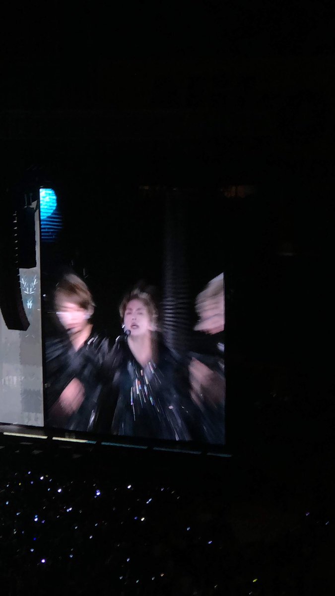 shutupsolace's tweet photo. People be posting all their hd pretty photos of #BTS looking amazing. I’m here looking at my photos and thinking “Yes, I should be a professional photographer.” #BTSxCitiField https://t.co/KbbaoCTTrG