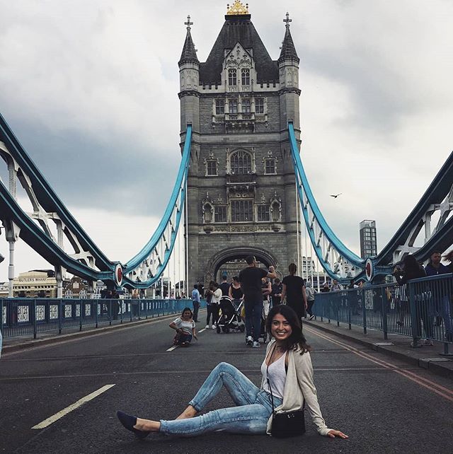 CPPStudyAbroad's tweet photo. @samantharnataliee
• • • • •
Taking advantage of the Tower Bridge being closed post- London marathon #Sunday #londonmarathon #towerbridge #cppstudyabroad #london #anglostudyabroad https://t.co/BxveD8GTIZ https://t.co/MWejfKmnZp