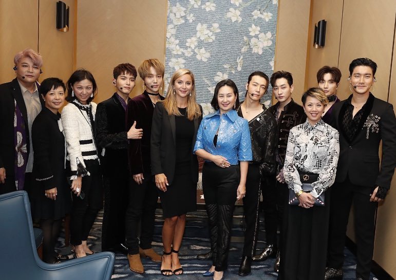 LakaPJS's tweet photo. [SJ] 181008 michelle_biumui Instagram Update with Super Junior [5P + Videos] https://t.co/e1rOlkgTME https://t.co/WXf07ZF7GQ