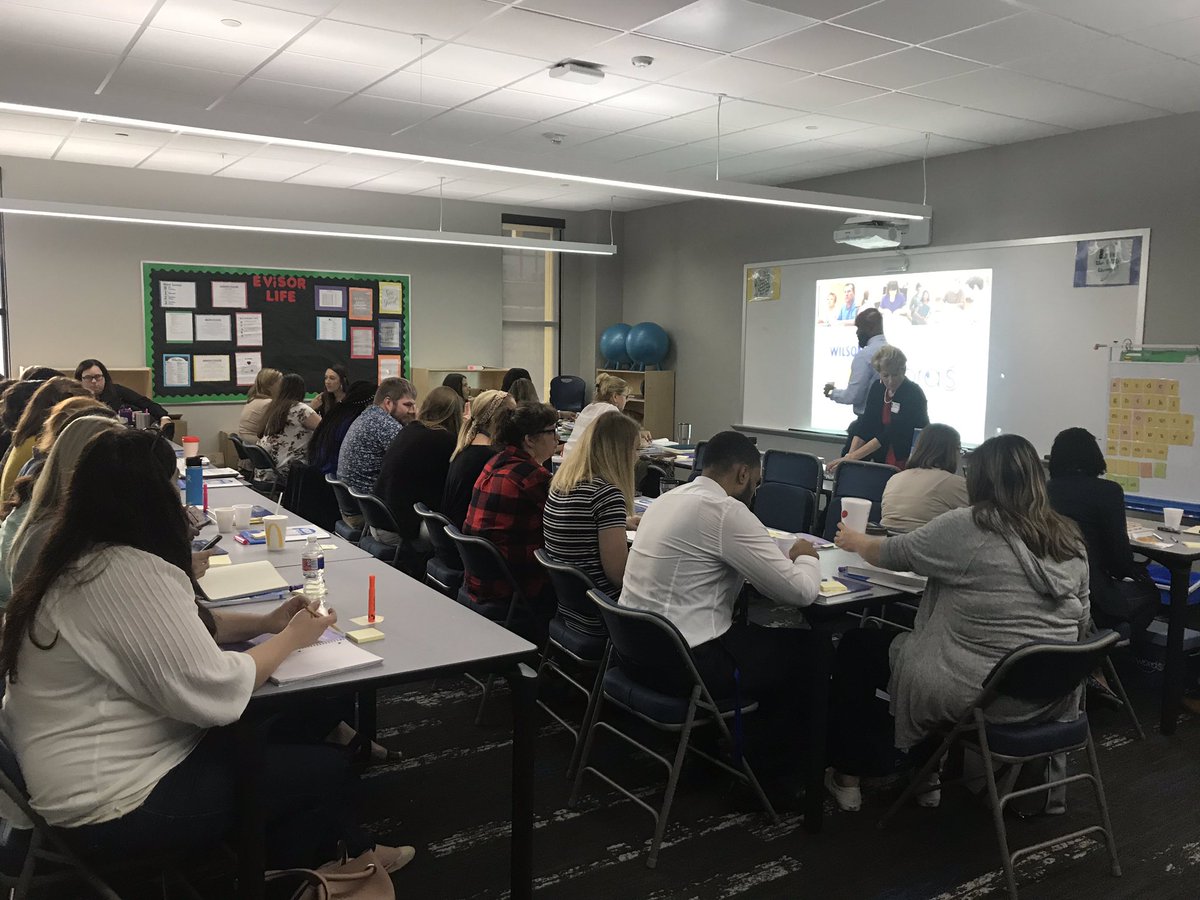 AmberCJones's tweet photo. Thank you @DrCindyBarton @eStemCEO @patriciajamesAR for bringing #scienceofreading to @eStemPCS teachers are enthused learners today! @AsaHutchinson @JohnnyKey_AR #flagshipcharter https://t.co/EoPzzR9BTC