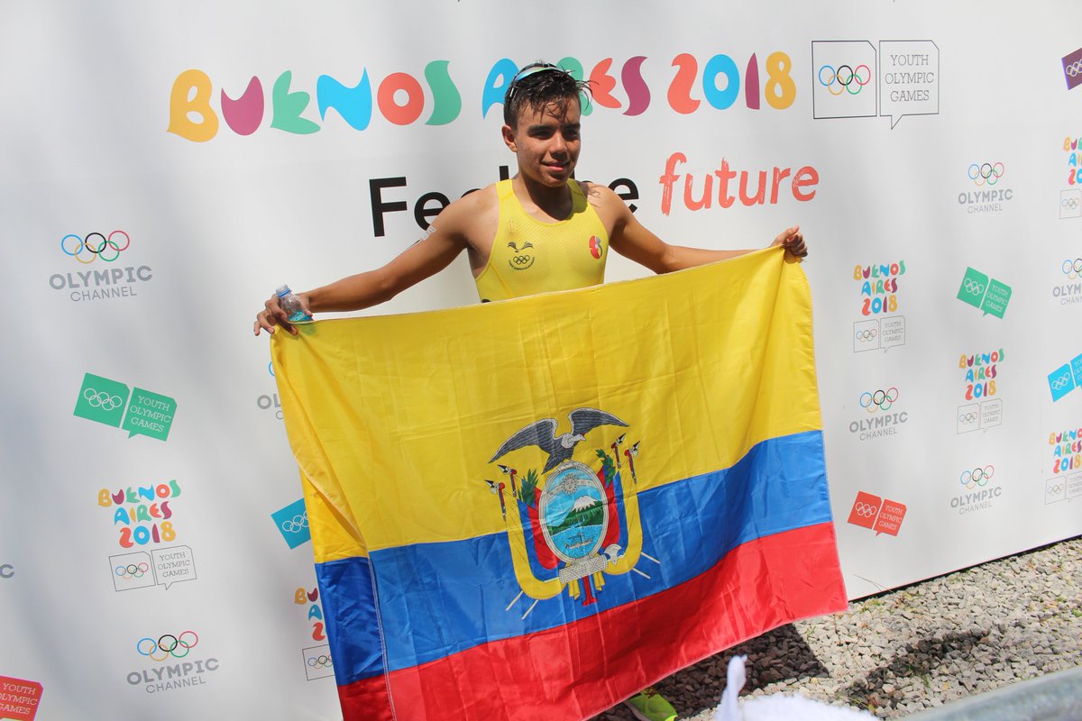 TRIARG's tweet photo. La competencia masculina de #Triatlón en @BuenosAires2018 no contó con la participación de un representante argentino. Los mejores latinoamericanos:
8- Cristóbal Baeza Muñoz 🇨🇱
11- Cristian Triana Peña 🇨🇴
12- Javier De La Peña 🇲🇽
17- Gabriel Terán Carvajal 🇪🇨 https://t.co/6WoVmzEtUo