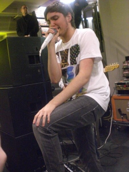 hannahbirdief's tweet photo. @joshmeatsix 10 years ago today at the Birmingham album signing #TOCY crazy days! Can’t wait for the tour https://t.co/zCijdly5m5