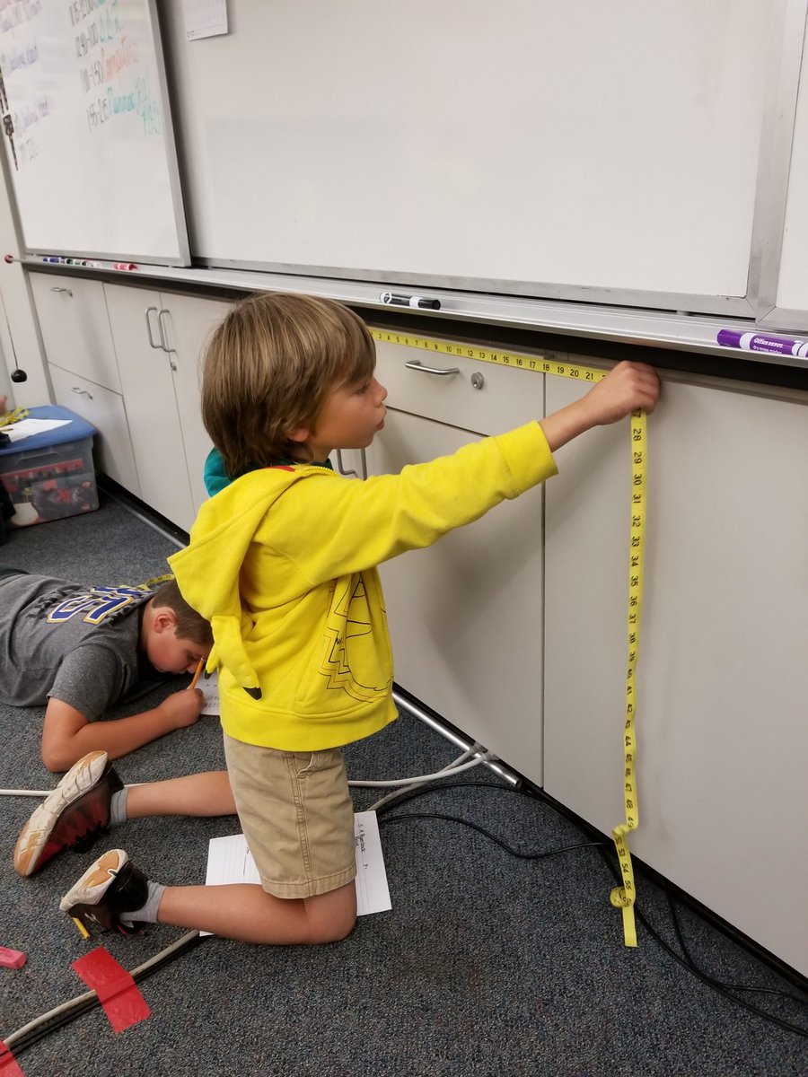 MsFailRoom30's tweet photo. Area and Perimeter of items around the room. #MDUSD #MDEEagles #HandsOnMath https://t.co/l9Xws2xZQ0