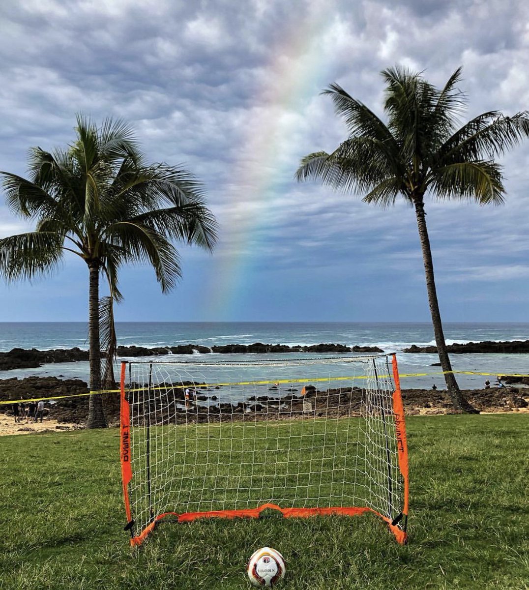 SendaAthletics's tweet photo. What's our idea of the perfect getaway? ⚽️ + 🌊 + 🌈 = 💛 Tag a friend who you would want to be here with
#senda #beachsoccer #futbolplaya #thebeautifulgame #playjoyfully #beachsoccerworldwide #futboldeplaya #beachlife #beachball #customball #islandlife https://t.co/hBhFyesQ3b