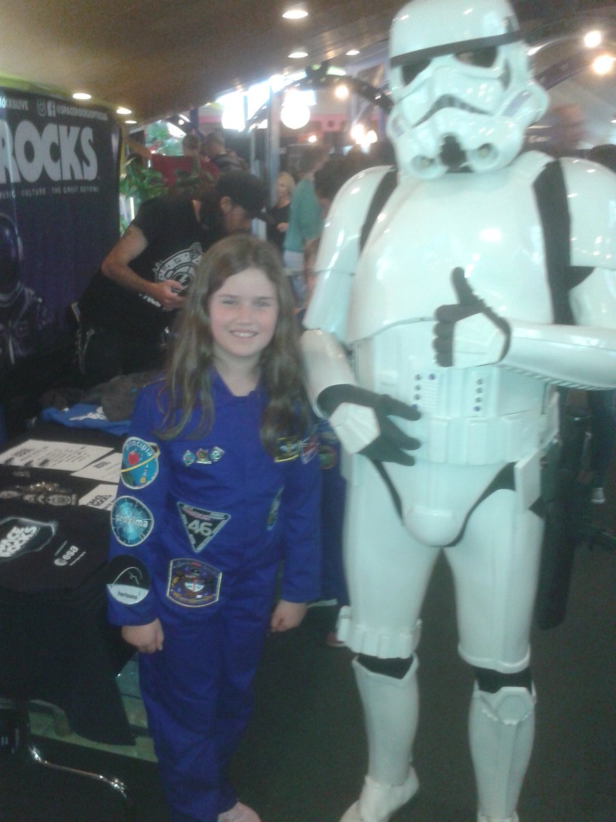 Astronaut_Chloe's tweet photo. Great to see you and @Paxi_ESAKids at this years #ESAOpenDay @mggtTaylor. There were lots of "you" around, but I think we found the right one https://t.co/FYJ6GxSXm8