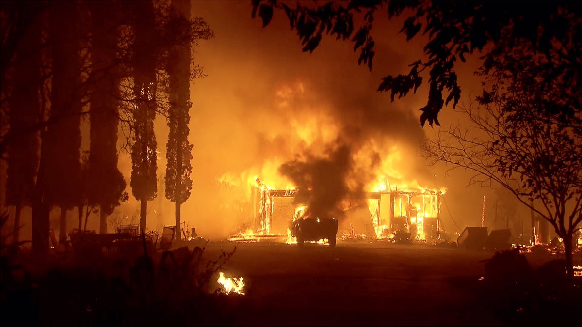 Photo1Prod's tweet photo. Remembering the October 8th Fire Siege in NEU BTU , Wind Complex, (Cascade , La Porte , Lobo , McCourtney Fires) #windcomplex @CAL_FIRE https://t.co/hwaJY3AZUi