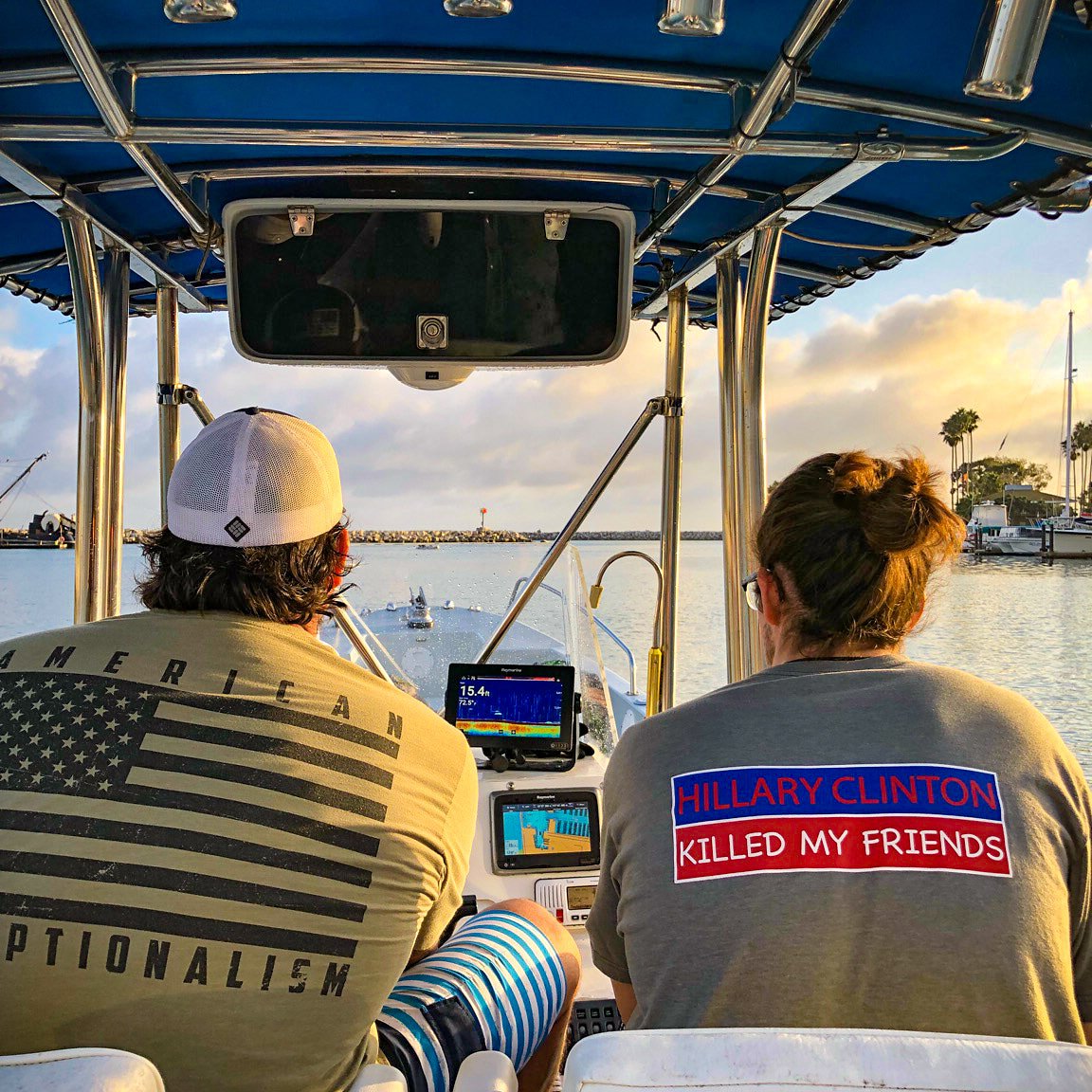 ProjectWarPath's tweet image. Lobster run! #ProjectWarPath #HillaryClintonKilledMyFriends #AmericanExceptionalism #Lobster #Fishing #Langosta #DanaPoint