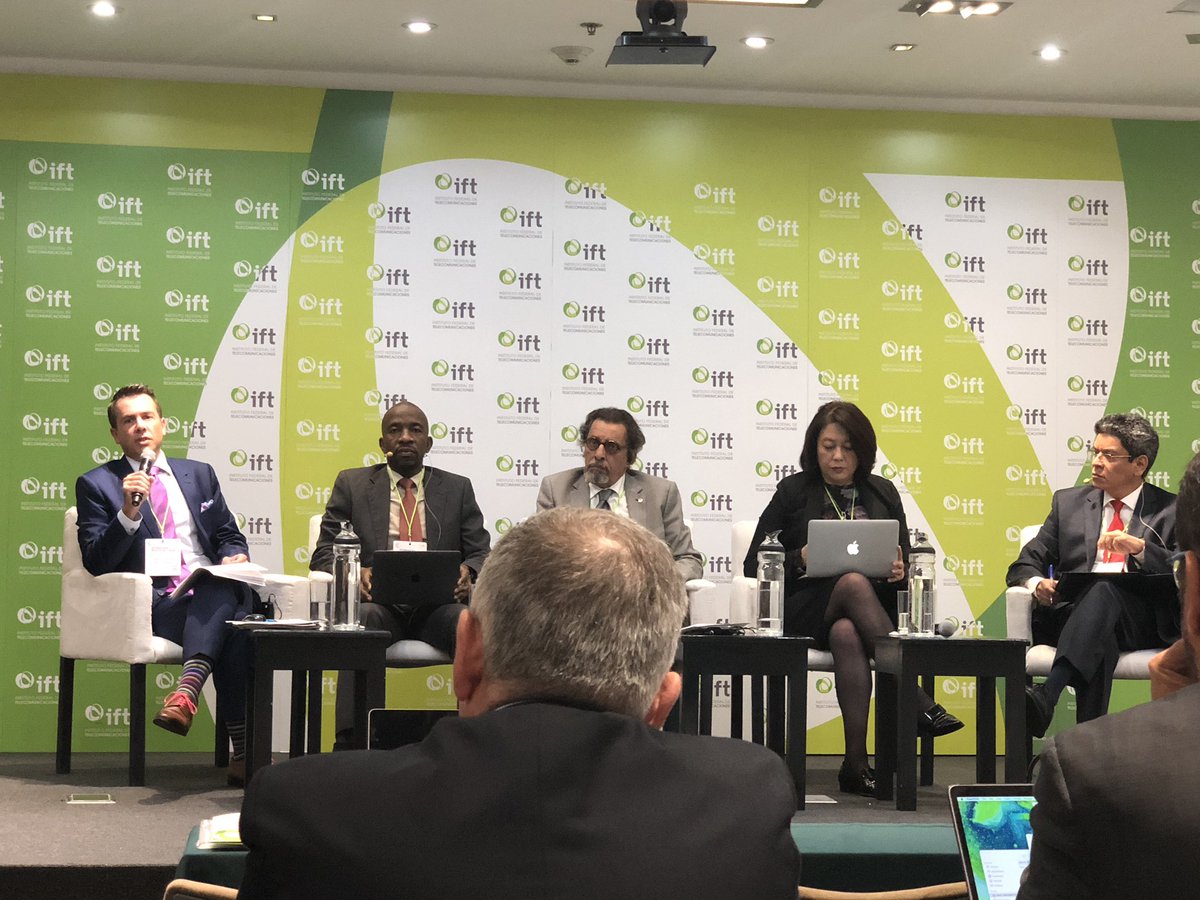 andreamh4's tweet photo. New buzzword @The_IIC #CPRW2018 ‘digital humanism’ . Debating #selfregulation and ‘regular’ #regulation . Speed of change of #technology and #legislation & differential rates have an effect? https://t.co/9tluQKzNKK