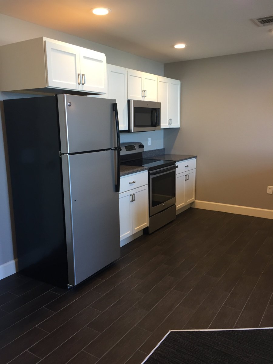 ArcadeUnion's tweet image. We just had a one bedroom open up!  5th floor apartment with 692 square feet that rents for $1000 a month with a range of lease options.  Call us at 563.324.9898 to schedule a tour.  Hope to hear from you soon!