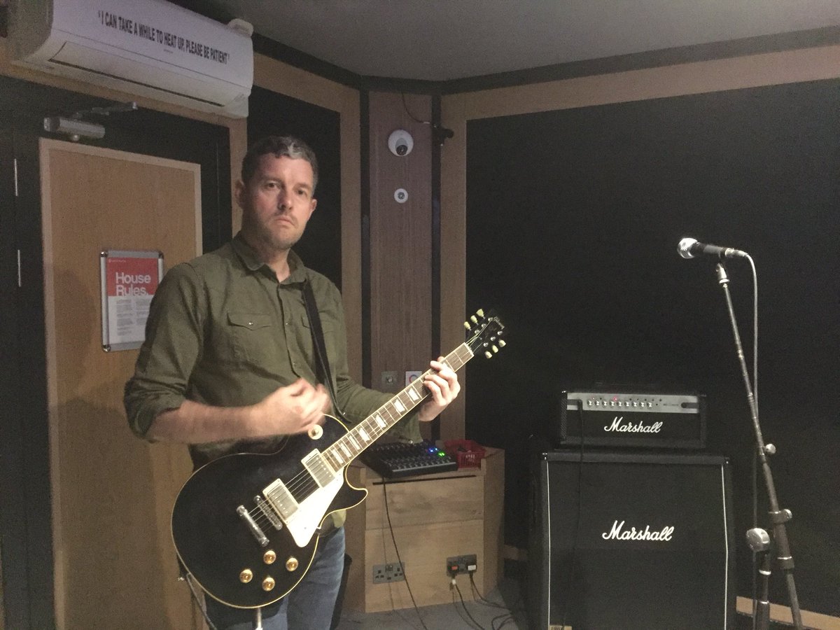 jasonbrown001's tweet image. Great to be back in a room making a glorious glam racket with these fine gentlemen. #BreakingState #Extricated #TourRehearsal  
There’s someone from the organisation who’s missing though... 🤔