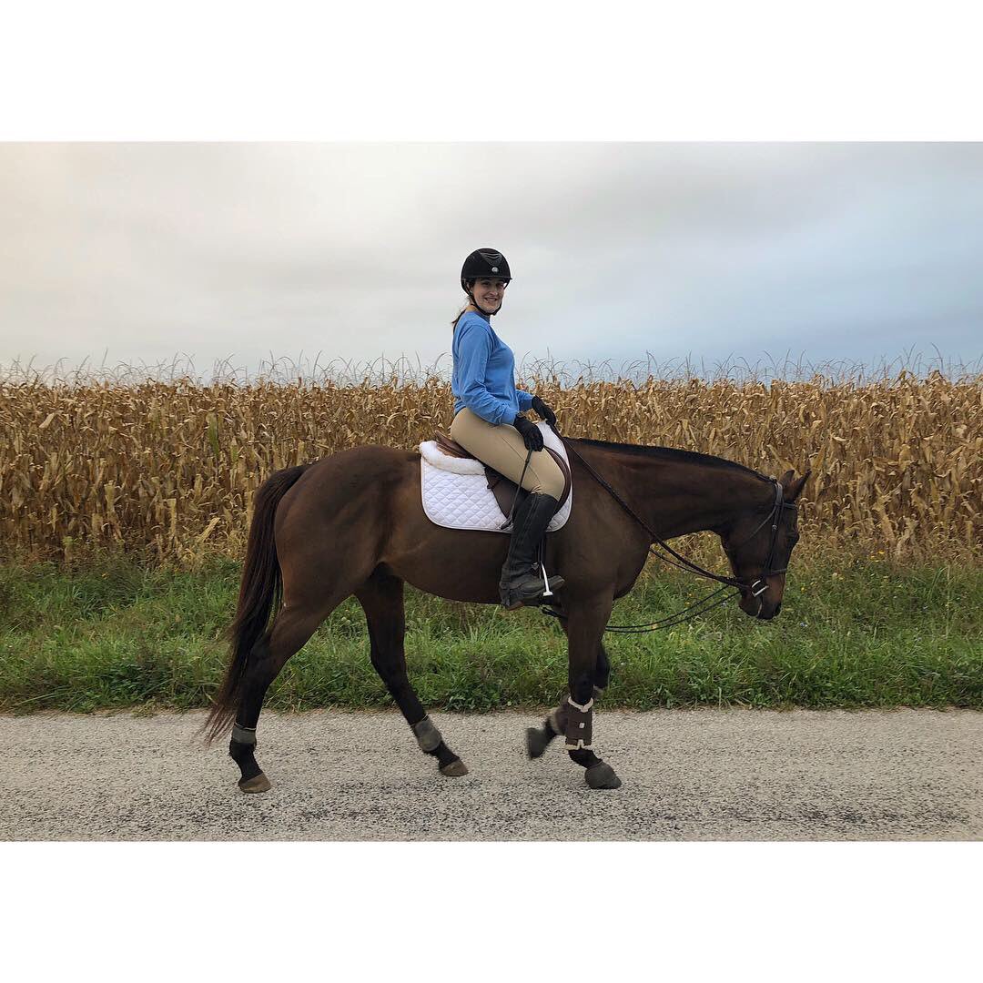 @AlexKAbney <a href="/GoPro/">GoPro</a> I absolutely love my white Ogilvy saddle pad. It’s contoured shape fits my horses back perfectly and it stays in place for our entire ride. Additonally, even though it’s white it takes forever to get dirty. <a href="/OgilvyEq/">Ogilvy Equestrian</a> #ICMKTG #UToledoMarketing